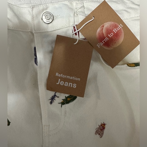 Reformation Ladybugs High Rise Straight Jeans size 28
NWT - Picture 4 of 16